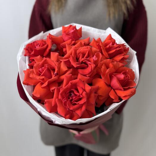 Bouquet of 7 scarlet French roses
