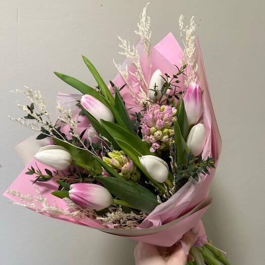 Тюльпаны и гиацинты розовый букет,букет тюльпанов на 8 марта