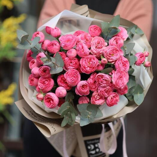 Кустовые розы Жизель