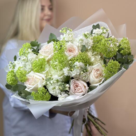 Bouquet with peony-shaped fragrant rose and hydrangea