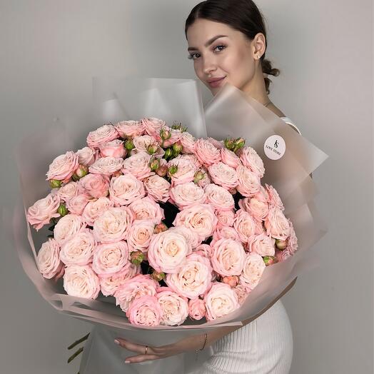 15 кустовых пионовидных роз