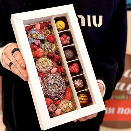Корпусные конфеты 6 шт и шоколадная плитка 200 грамм (Женская) 4