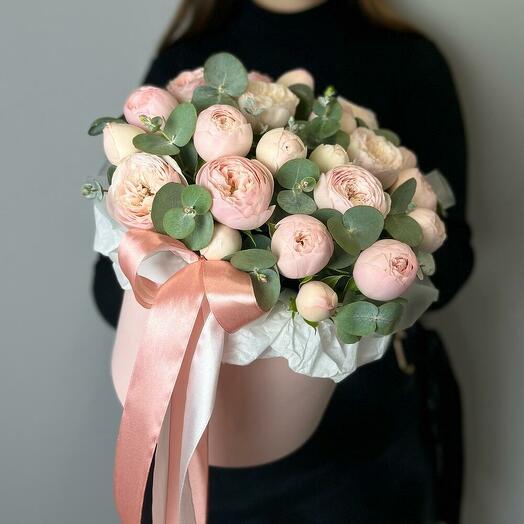 St box 32 с пионовидными розами Mansfield