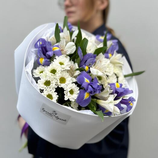 Букет «Мадам Ирис» (сантини, альстромерия)