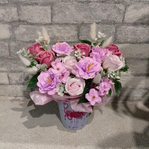 "Фламинго" с цветами из мыла