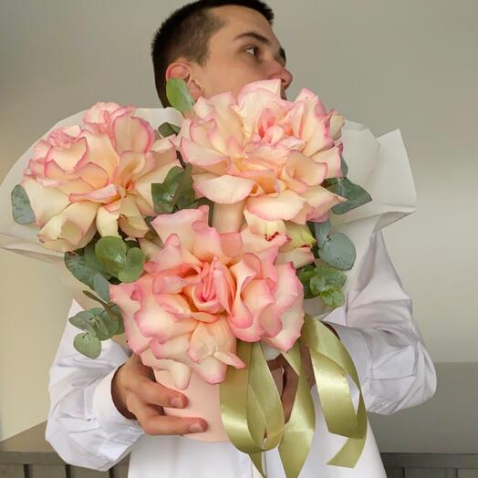 Цветы в коробке