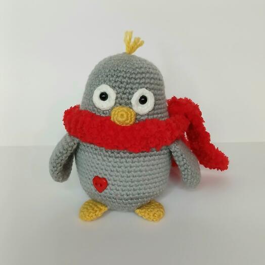 Вязаная игрушка Птичка в шарфе