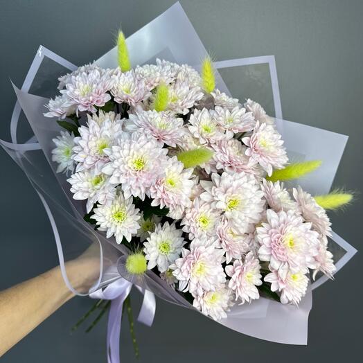 С ноткой лайма - хризантема пастела и лагурус