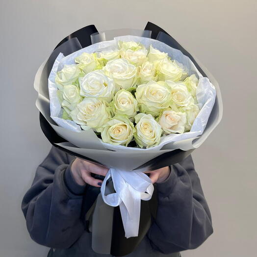 Букет из белых роз