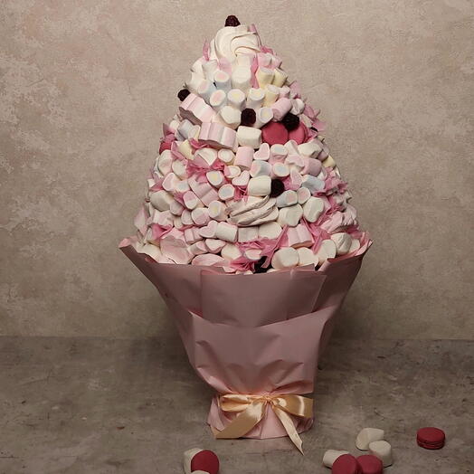 Букет из зефира и маршмеллоу "Сладкий Эверест"