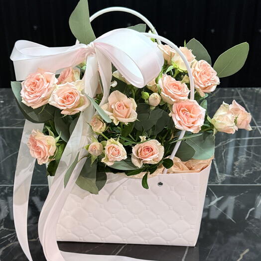 Сумочка с роскошной розочкой