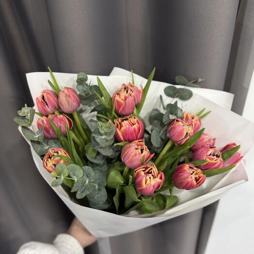 Тюльпаны пионовидные