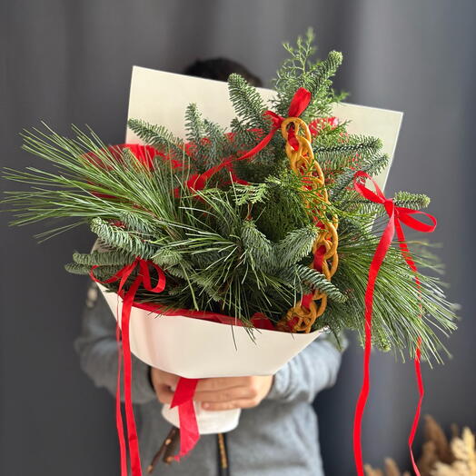 Стильный букет из хвойных и связки крендельков🌿