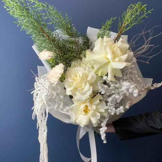 Снежный букет с французской розой