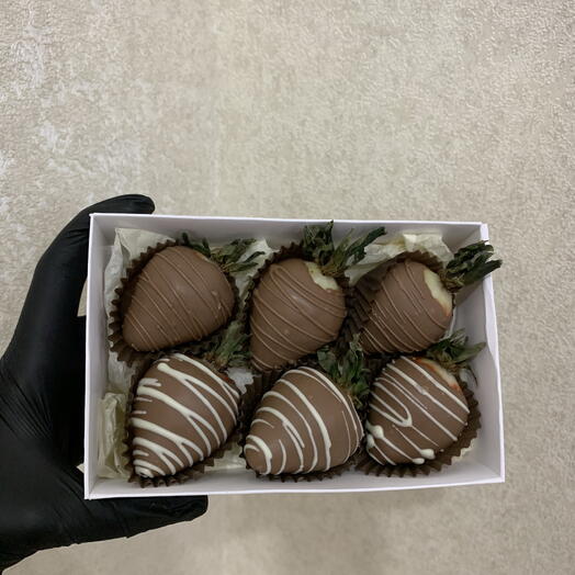 Клубника в шоколаде 6 шт