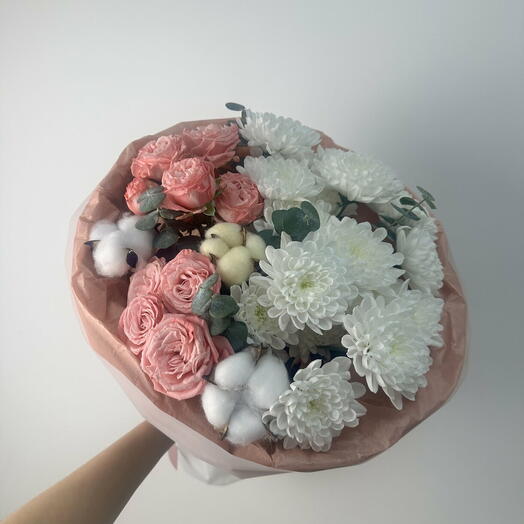 Букет хризантема , кустовая пион роза