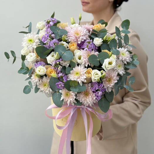 Composición con eustoma y rosas