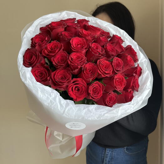 Букет из 35 красных кенийских роз