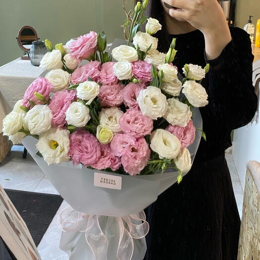 Микс розовых и белых эустом