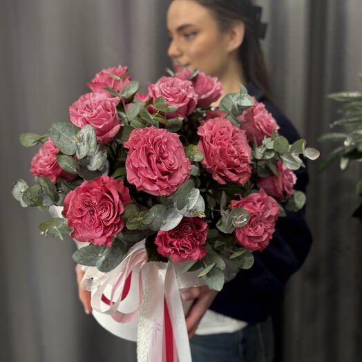 Коробка с пионовидными розами «Кантри» (15шт)