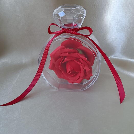 Бутон розы красная 1 шт. на основе мыльной пены. Предложение подарок