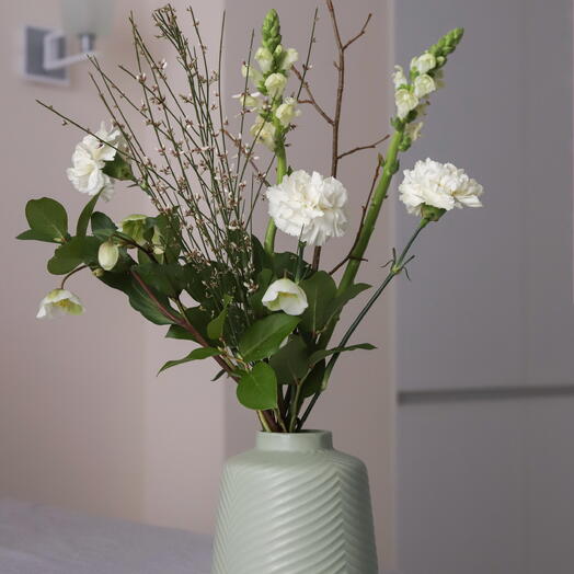Сертификат на цветочную подписку от студии Gyn Flowers