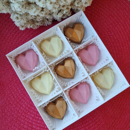 Шоколадный набор из белого, молочного и клубничного шоколада 💖
