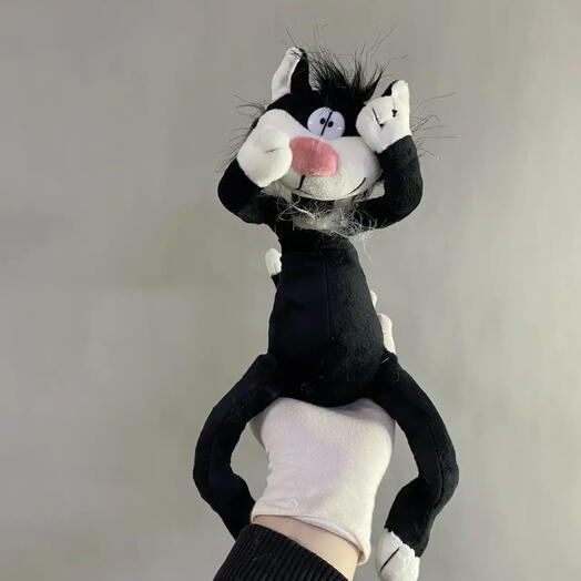 Кот гнущийся