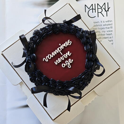 Бенто торт в стиле Ламбет бордовый с чёрным / vampires never age