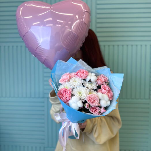 Подарочный набор : сборный букет и розовый шар сердце 💖