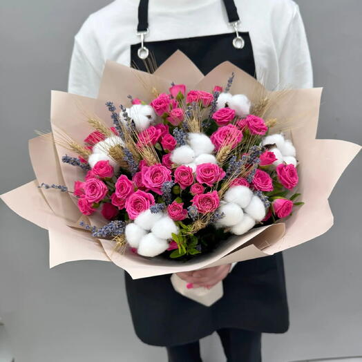 Bouquet with spray rose and lavender N1313