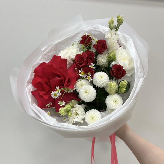 Букет сборный с розами «Малинка»