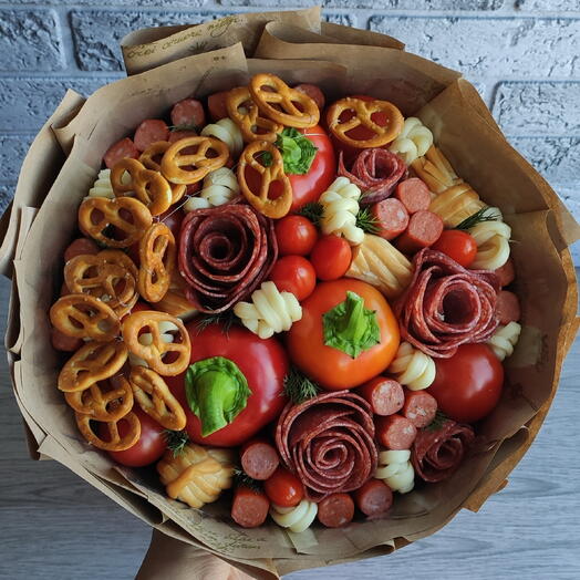 Мясной букет с брецелями