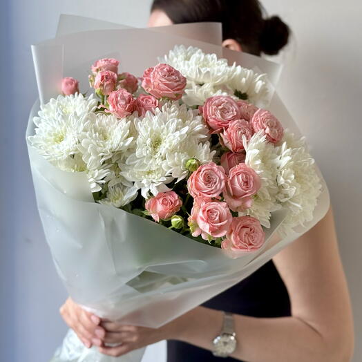 Букет из пионовидной кустовой розы 💗