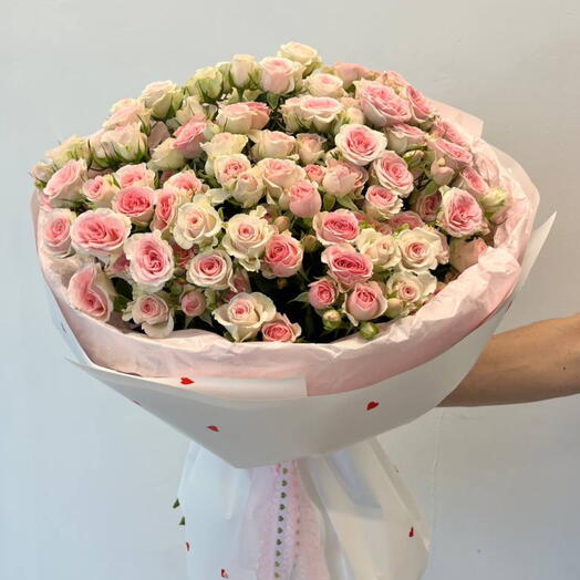Нежный букет из кустовых роз Good mood