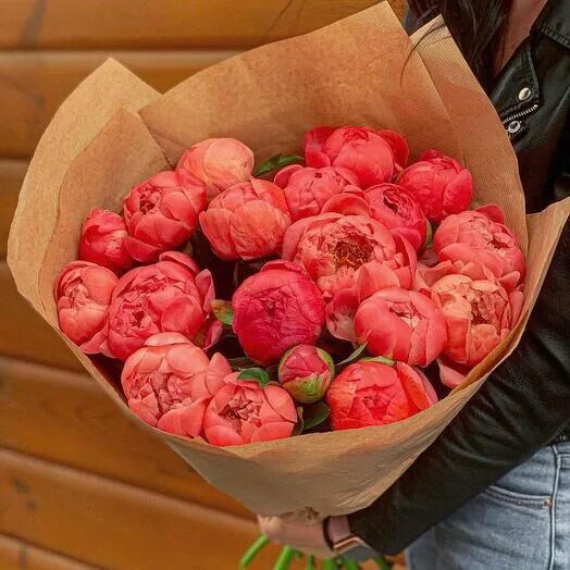 Букет коралловых пионов (39шт)