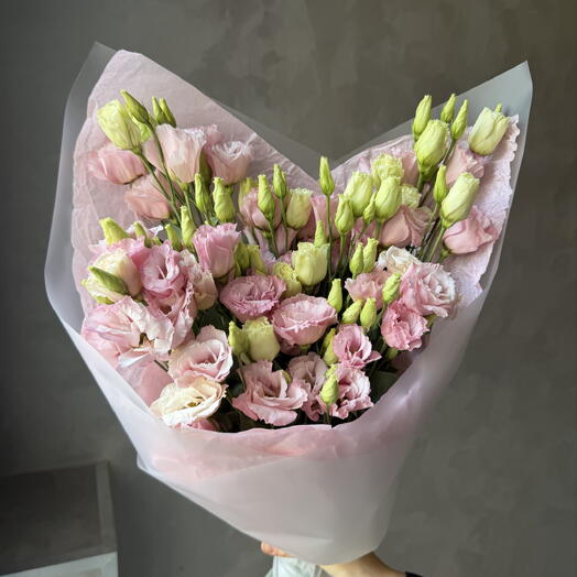 9 розовых эустом 🌸 Нежные, очень стойкие, похожи на розы