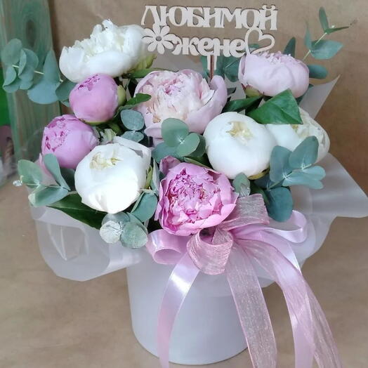 Пионы в коробке
