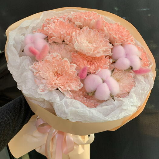 Персиковый букет с лагурусом