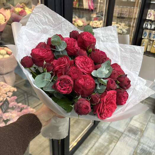 Букет из пионовидной розы