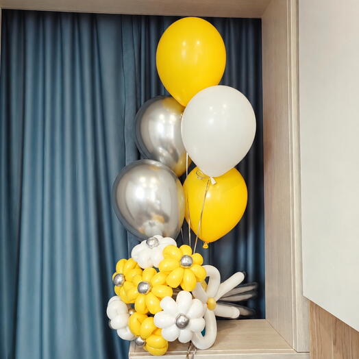 Букет из воздушных Ромашек с гелиевыми шарами. Жёлтые и белые шары шарики