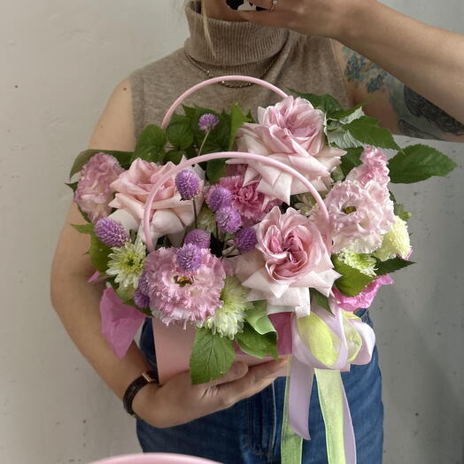 Композиция с ароматными розами 🌸