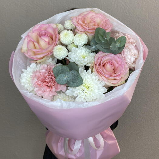 Мягкое облачко 💕 Сборный букет из роз, хризантемы и эвкалипта