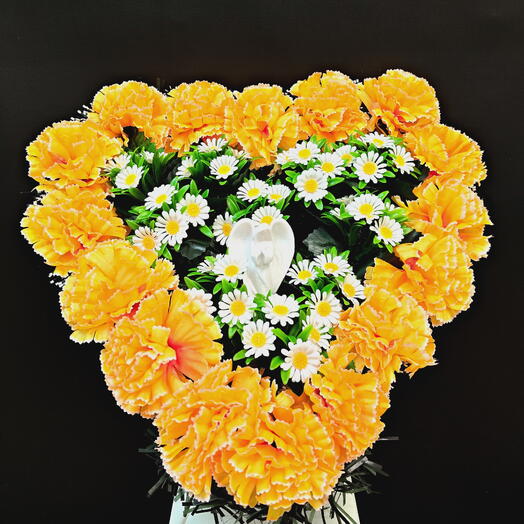 Корзина "Сердце" из искусственных цветок