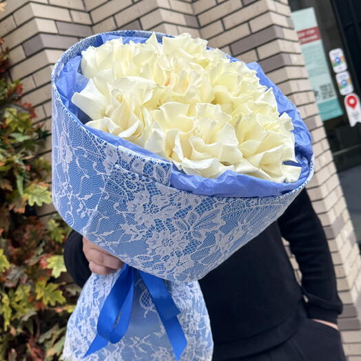 Ажурные розы в кружеве