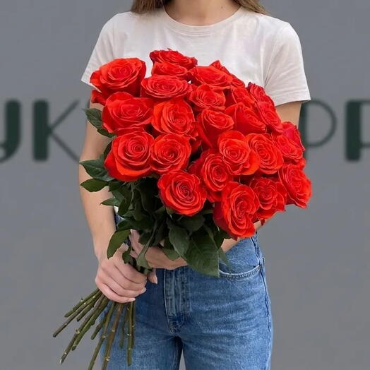 25 роз Nina на ленте