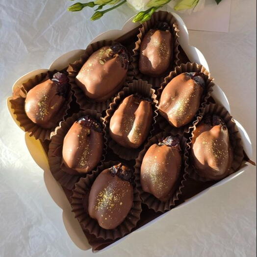 Финики в шоколаде (9 шт)