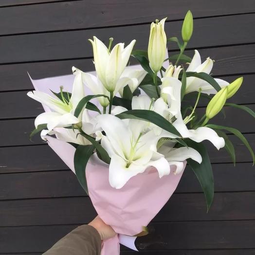 3 fragrant lilies
