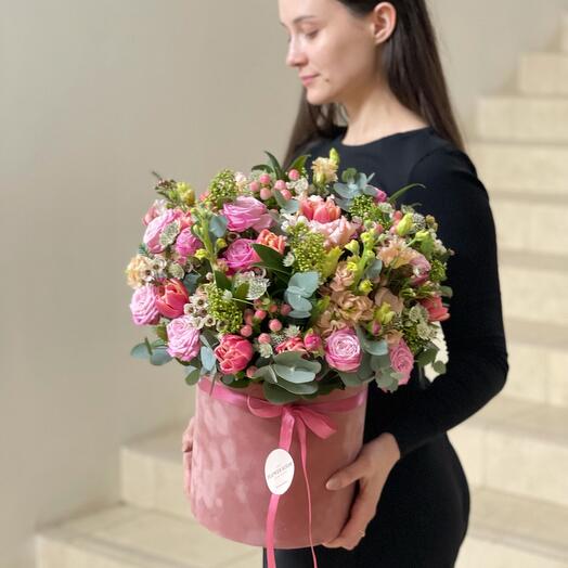 Цветы в коробке «Благородство Розового»