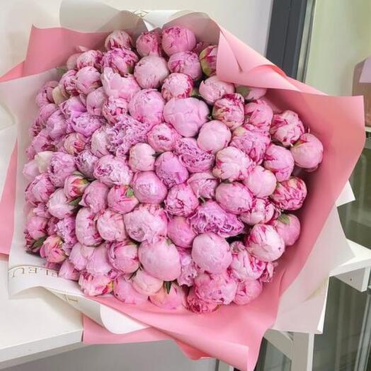 Bouquet of peonies 101